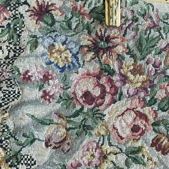 Vintage Antique Needlepoint Purse – Possibly English Mid-Century Floral Handbag - Picture 7 of 8
